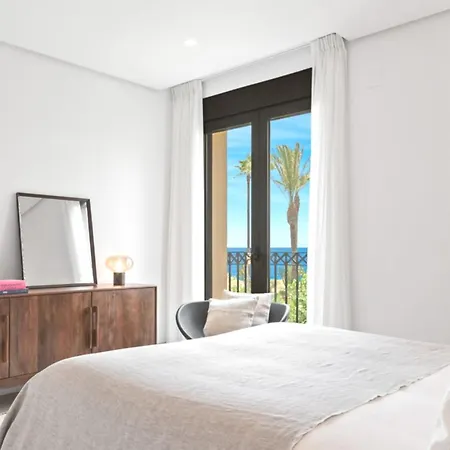 Apartment Palmeras Pool Direct Access To The Beach Estepona